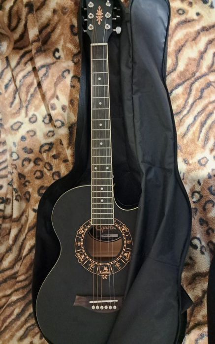 акустическая гитара