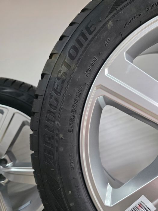 Nowe Koła Oryginalne Audi Q8 E-Tron Zimowe 20 Cali Bridgestone 2022
