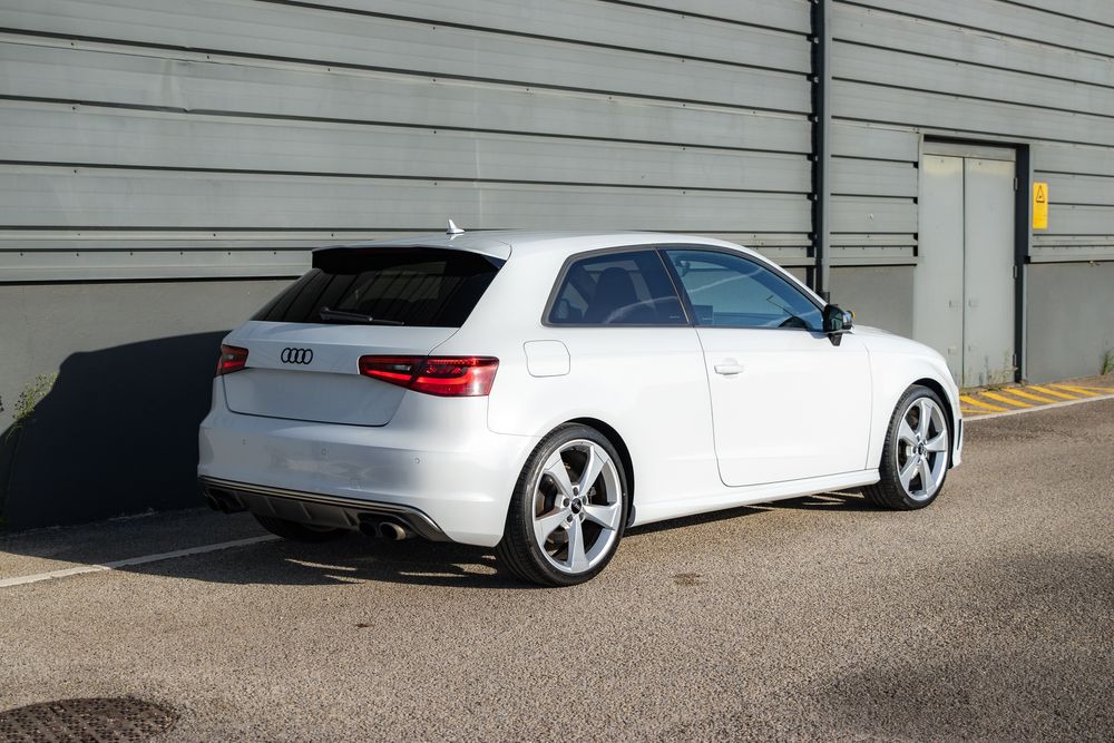 Audi S3 Sportback S-Tronic Quattro / Stage 2 & Backets