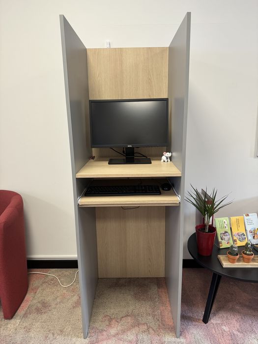 Stanowisko internetowe do biura ,urzędu,banku