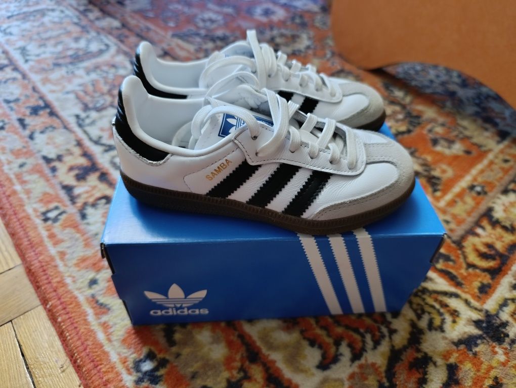 Кросівки Adidas Дитячі .  Оригінал.