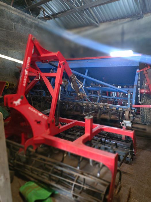 Agregat uprawowo siewny