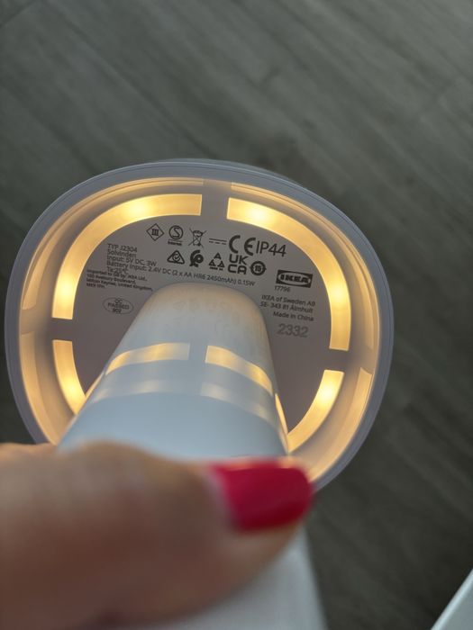 Sprzedam nową lampkę na baterie Ikea