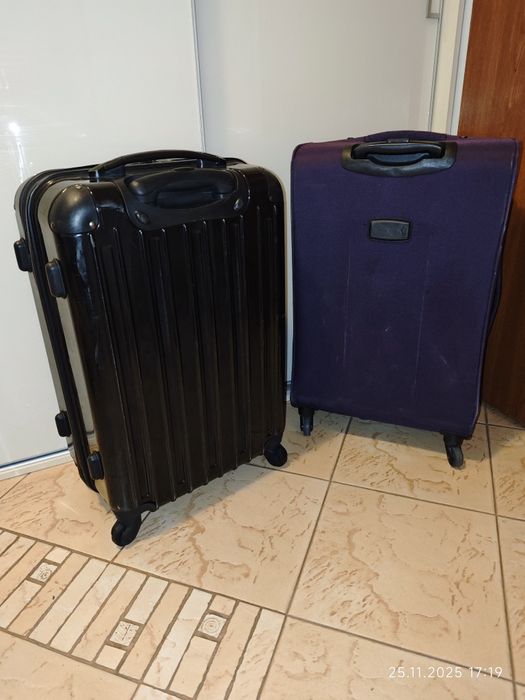 Walizka na kółkach średnia