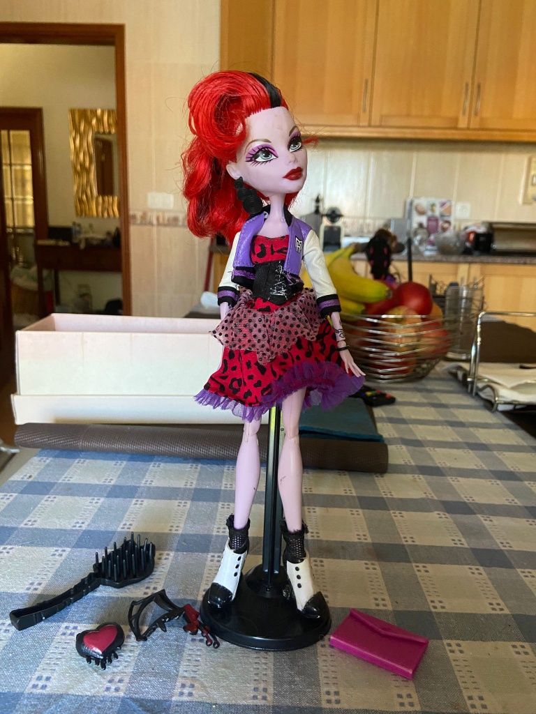 Monster High original Operetta, com acessórios incluídos