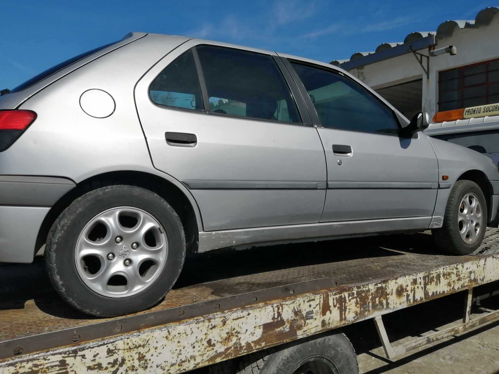 Para peças Peugeot 306 1.4 ano 1999