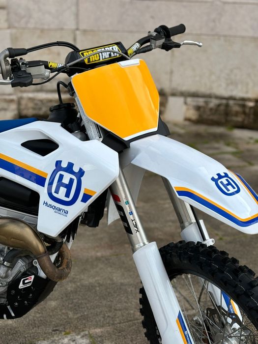 Husqvarna 250 FC heritage matrículada