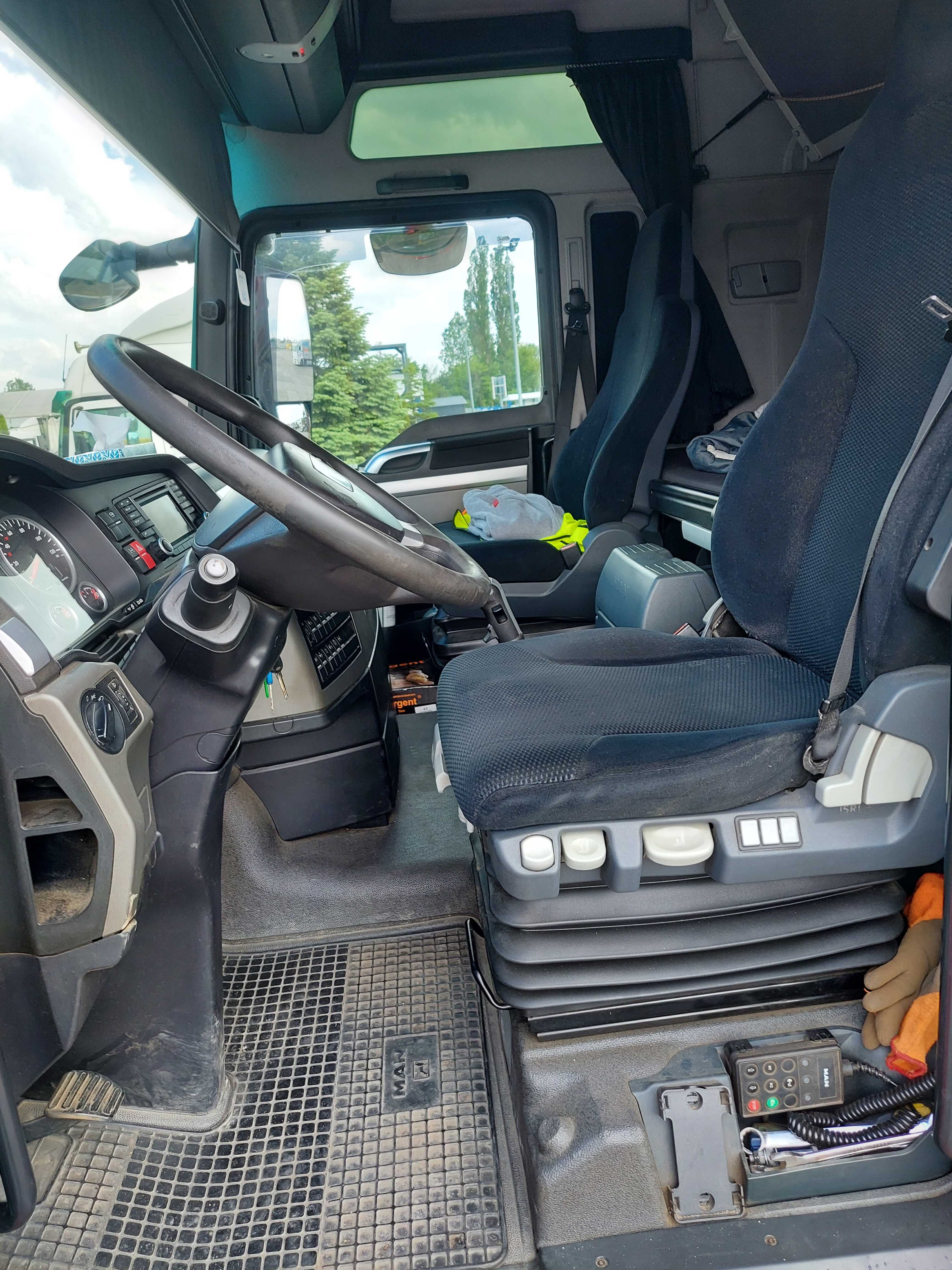 Man 26,480 tgx 6x2 euro 5 oś skrętna. Zarejestrowany jako specjalny
