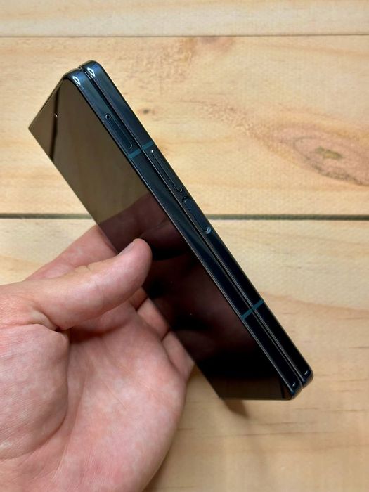 Samsung Galaxy Fold 4 12/512gb. Полный комплект