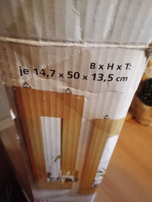 Lustro z miejscem na lampkę