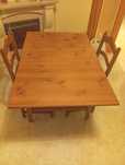 Mesa de Jantar extensível+2cadeiras