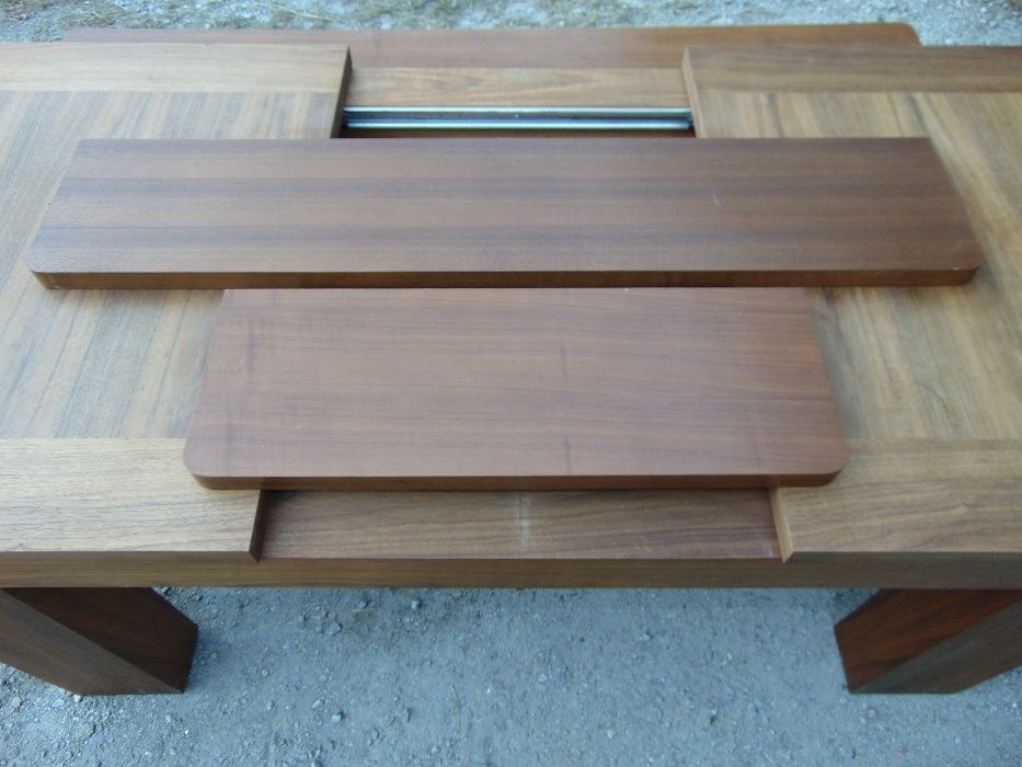 Komoda + półki solidne.