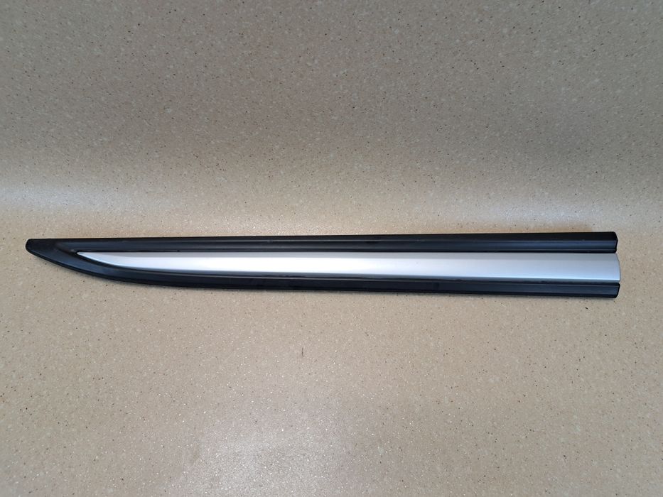 *Mitsubishi Outlander III Listwa drzwi prawy przód Idealna!