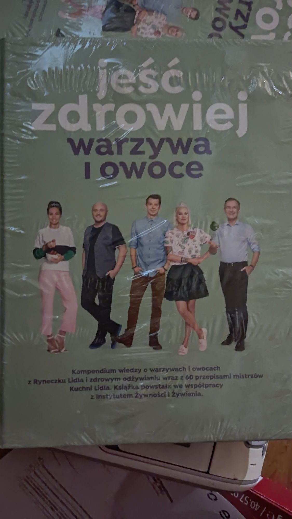 Książka Lidl "Jeść zdrowiej, warzywa i owoce" folia zamienię sprzedam