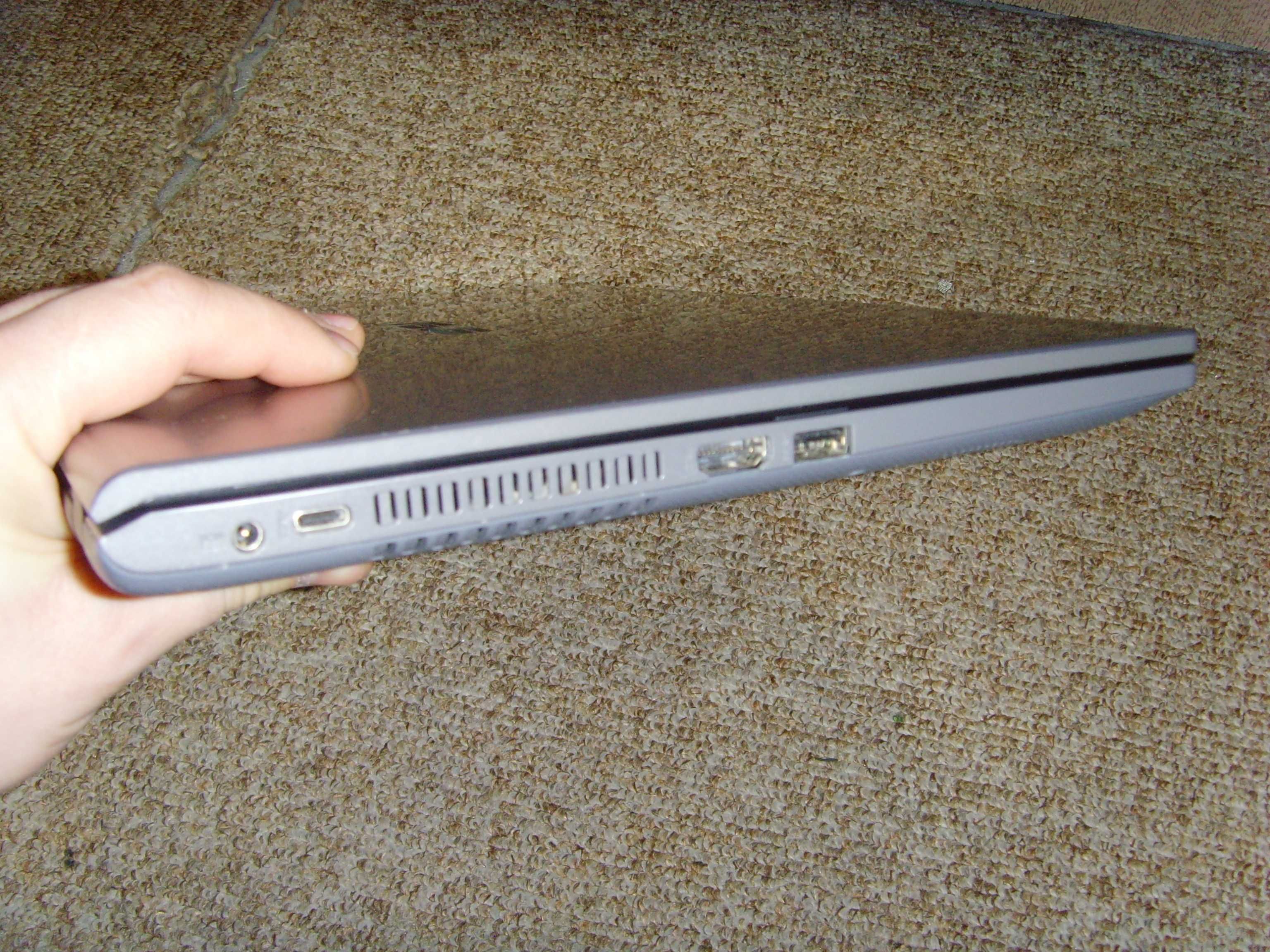 Laptop Asus VivoBook 15 M509D 15,6 " AMD Ryzen 7 8 GB / 500 GB szary