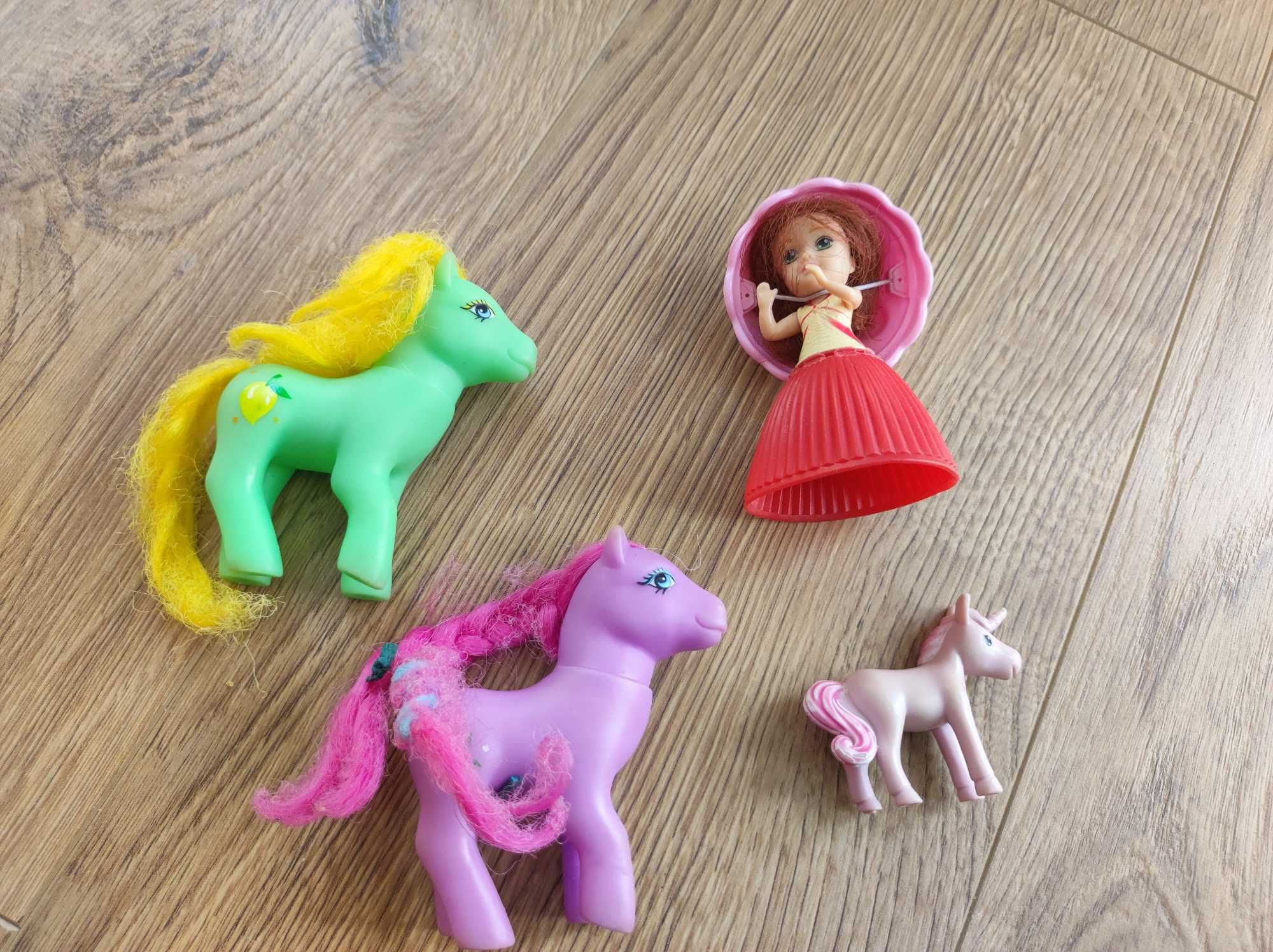 figurki - rodzina kocyków My Little Pony + Laleczka Babeczka