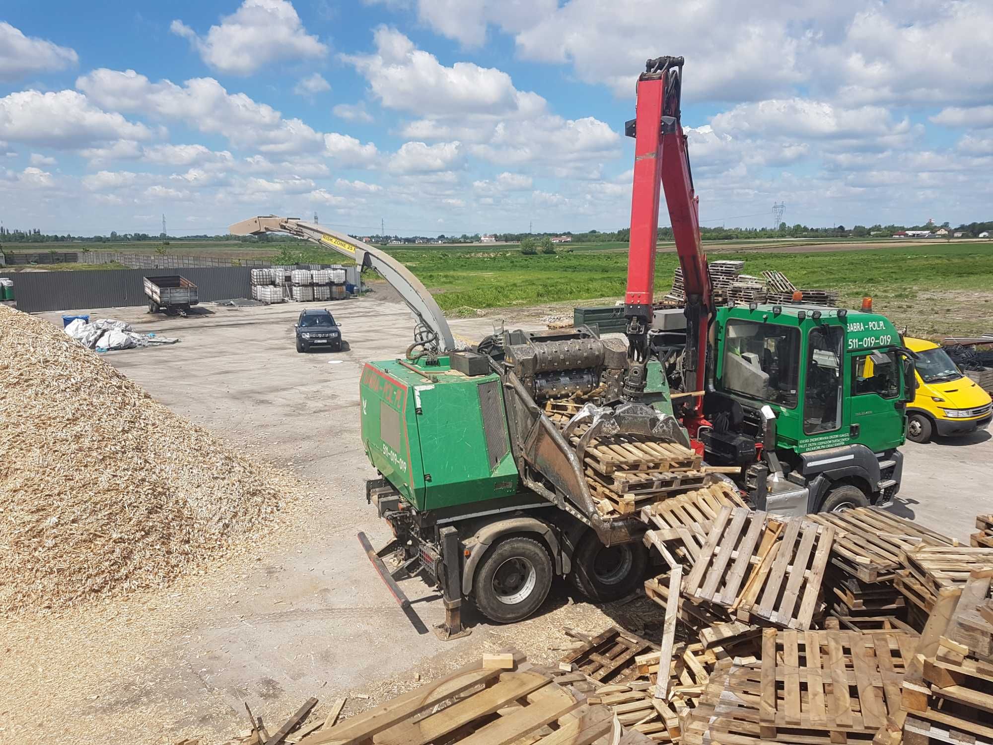 Duzy rebak wynajem CALA POLSKA rembak uslugi zrebka recykler