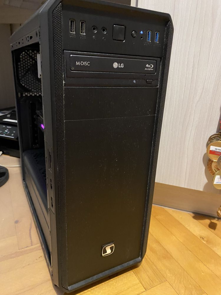 Komputer PC (Intel i5 4460; Gigabyte NVIDIA GeForce GTX 1060 3Gb VRAM)