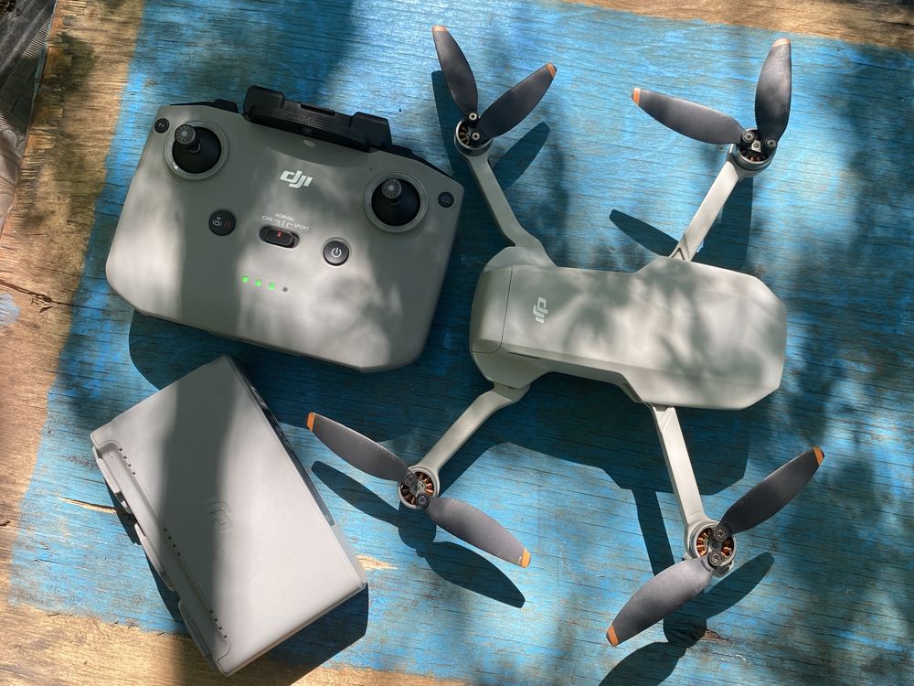 DJI MINI 2. Fly more combo