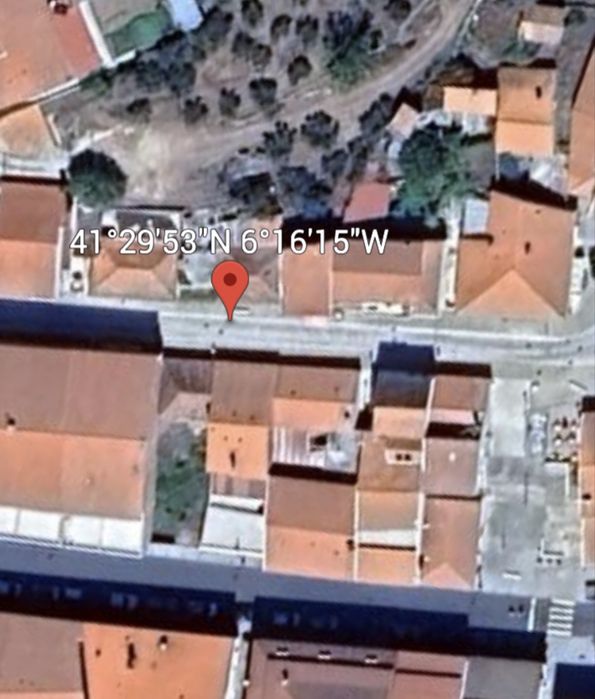 Moradia, predio, Rua 25 Abril (reconstrução)