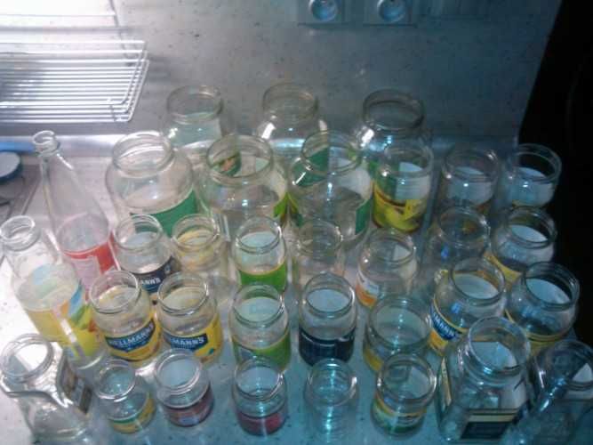 Отдам шкаф, дрова, банки, полки, старые двери с вход коробками