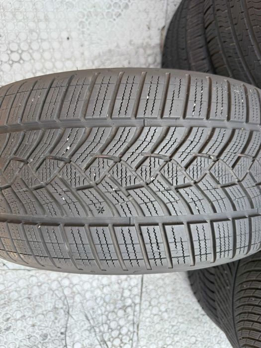 255-40 R19 100V Goodyear Ultragrip Performance+* 2022 розпаровка 1шт