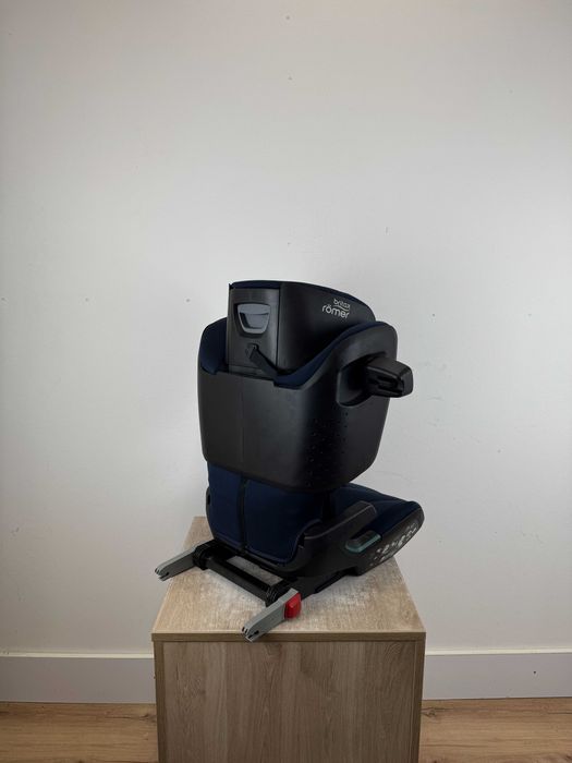 Fotelik samochodowy ROMER Kidfix i-Size 15-36KG