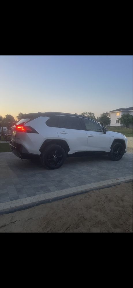 Toyota RAV4 2.5 Hybrid Selection piękna