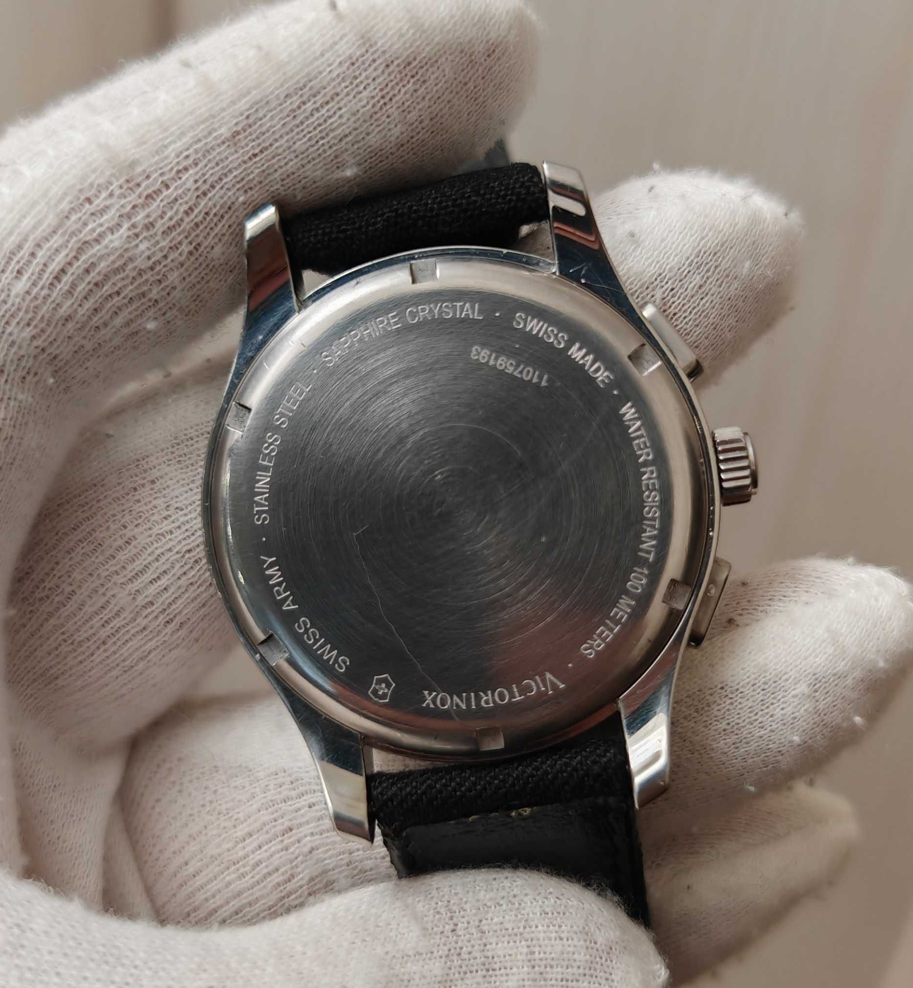 Чоловічий годинник Victorinox Alliance V241297 Chronograph Swiss Army