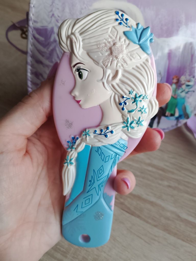 Zestaw dla małej fanki Elsy Torebka  Szczotka Szpilki do włosów Frozen
