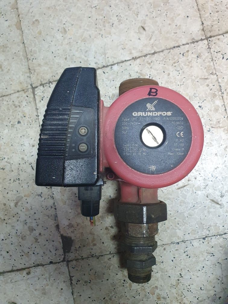 Pompa wody Grundfos UPE 32/80 180