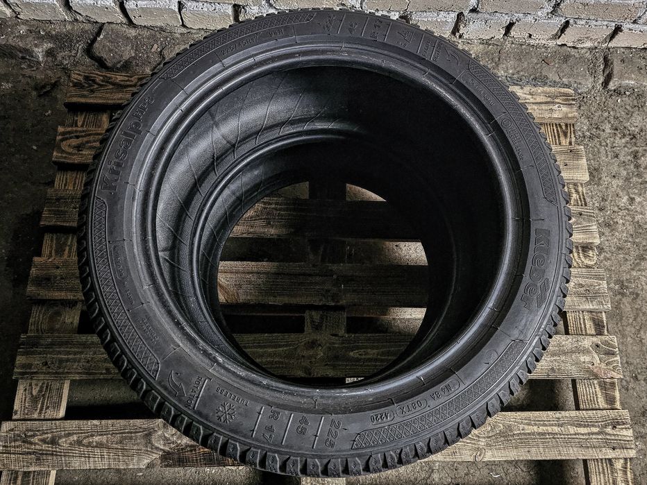 Зимова пара 225/45r17 Kleber | 7.5mm | Poland | 2020 | Преміум шини