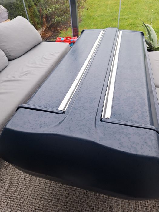 Boks dachowy 2.2m x 0.9m dwustronny