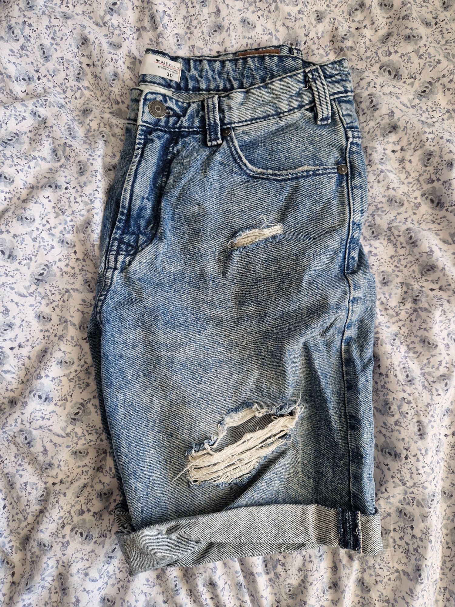 jeansowe krótkie spodenki meskie
