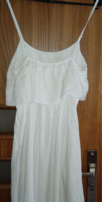 Letnie sukienki  biala i czerwona 34-36