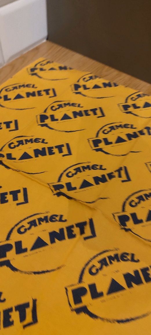 Bandamka Camel Planet