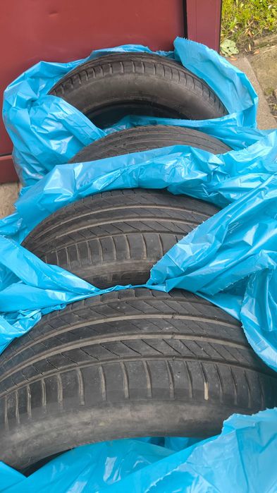Opony Michelin 225x45x17 używane