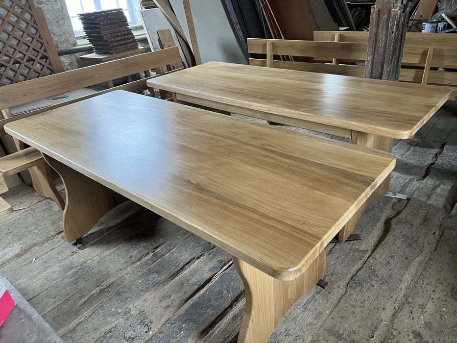Дубовий стіл та комплект лавок