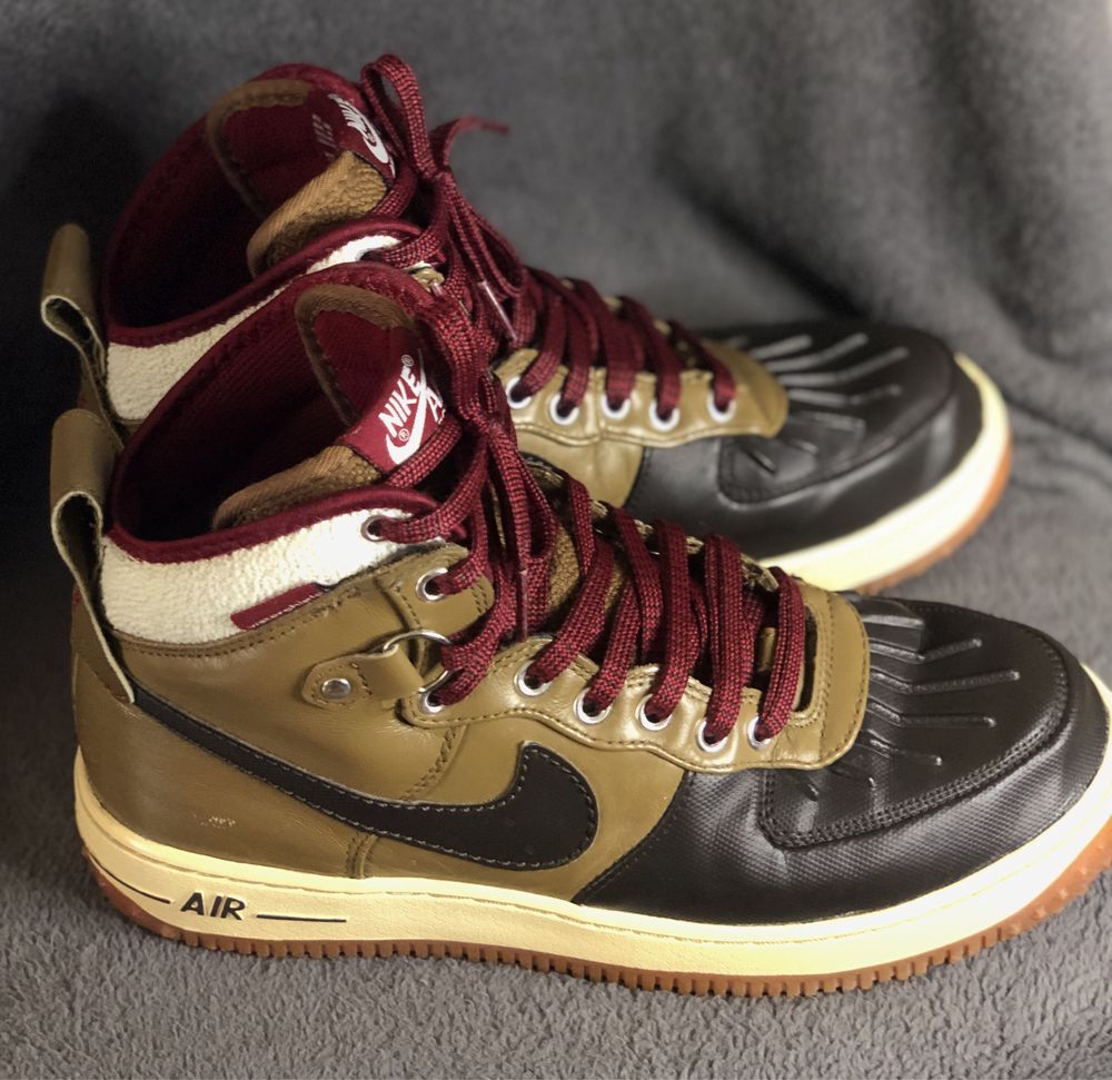 Nike Air Force 1 Duckboot 42.5 (US 9)