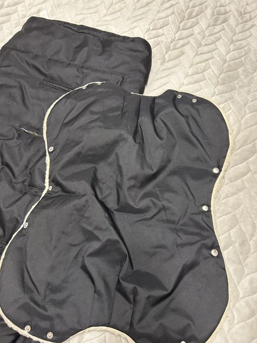 Теплий конверт з муфтою і рукавичками