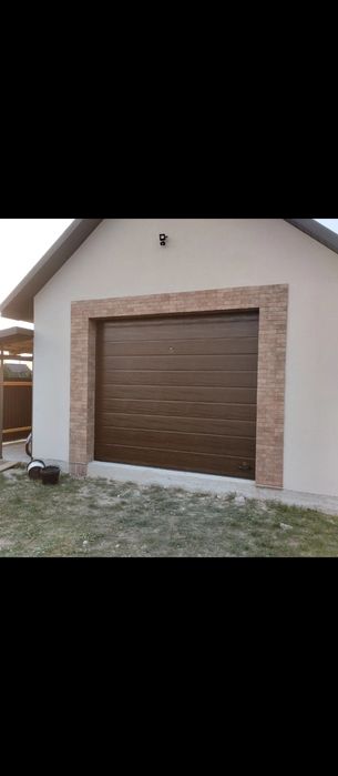 Гаражні секційні ворота відкатні розпашні ворота автоматика Голоби