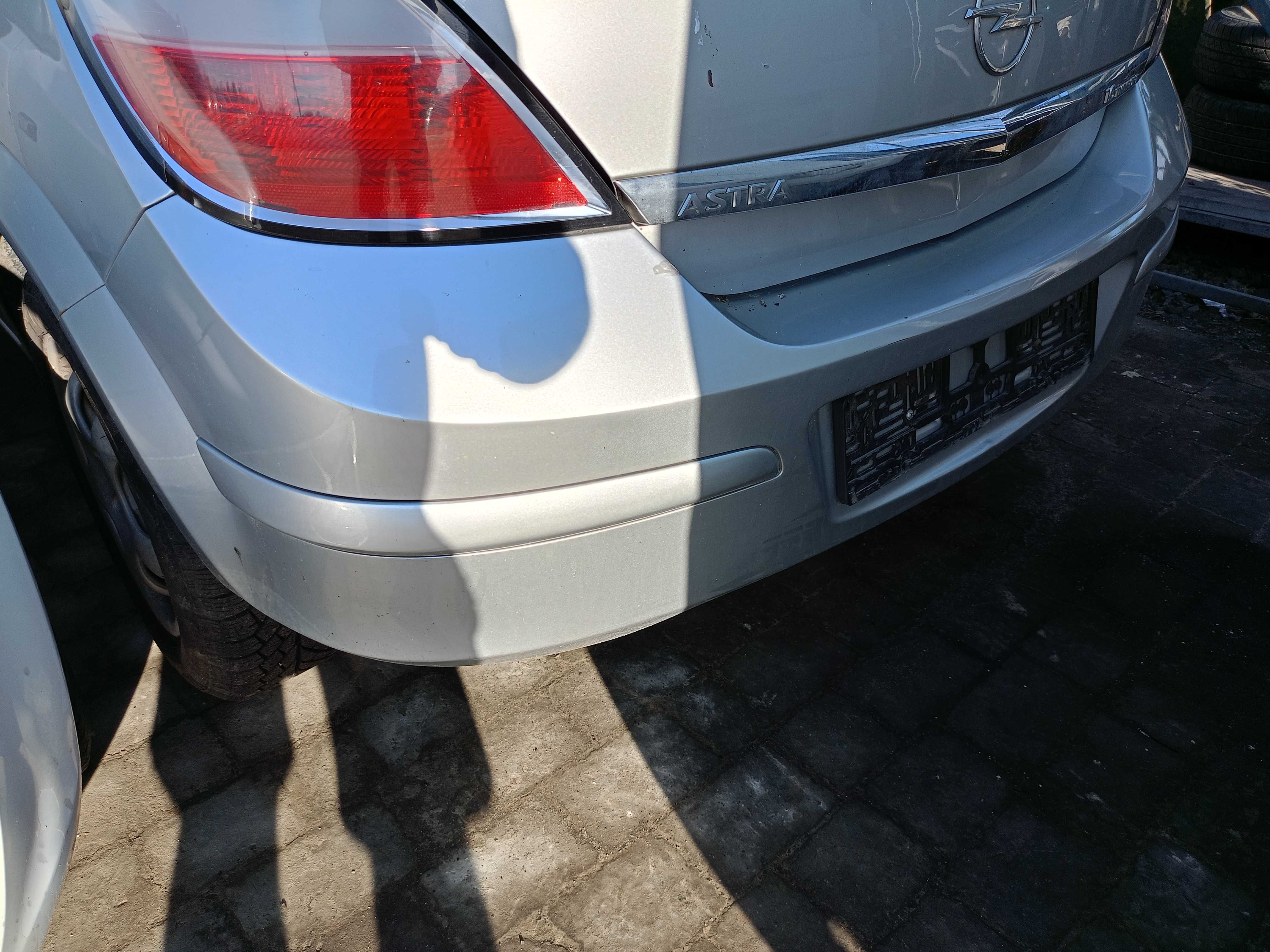 Opel Astra H Hatchback Zderzak Tył Kolor Z157