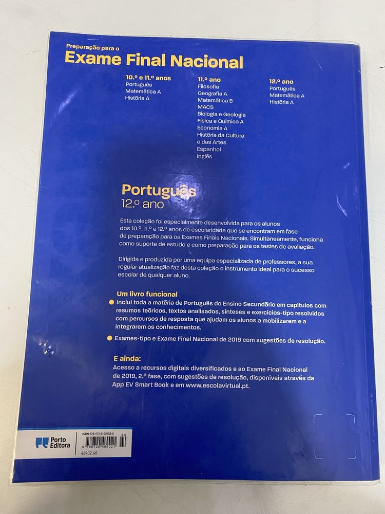 Livro de preparação para o exame final nacional de português -12o ano