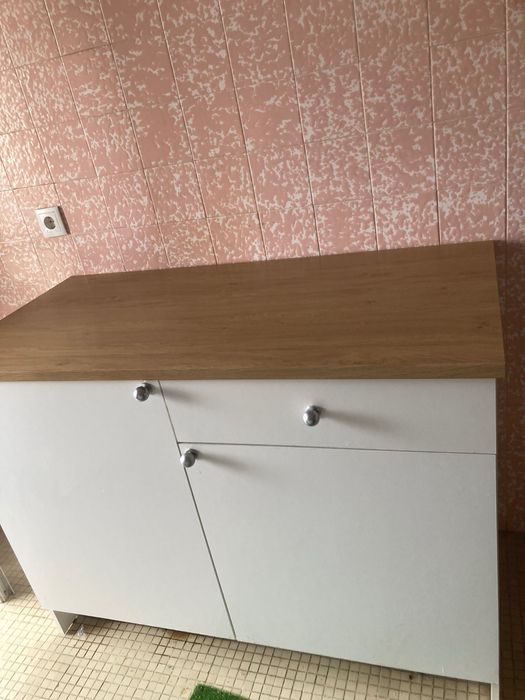 Armário Branco com puxadores