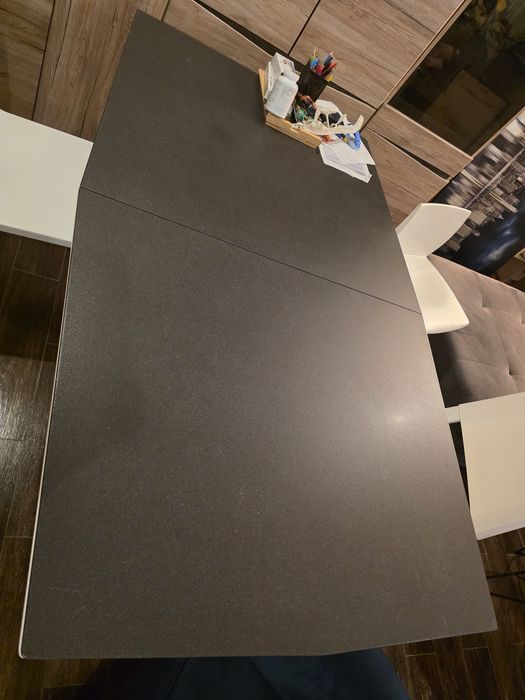 Sprzedam stół rozkładany sprawny i mocny