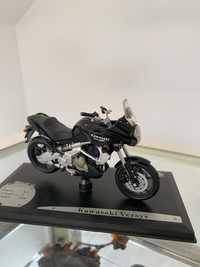 Kawasaki Versys 650 (1/18) - Solido