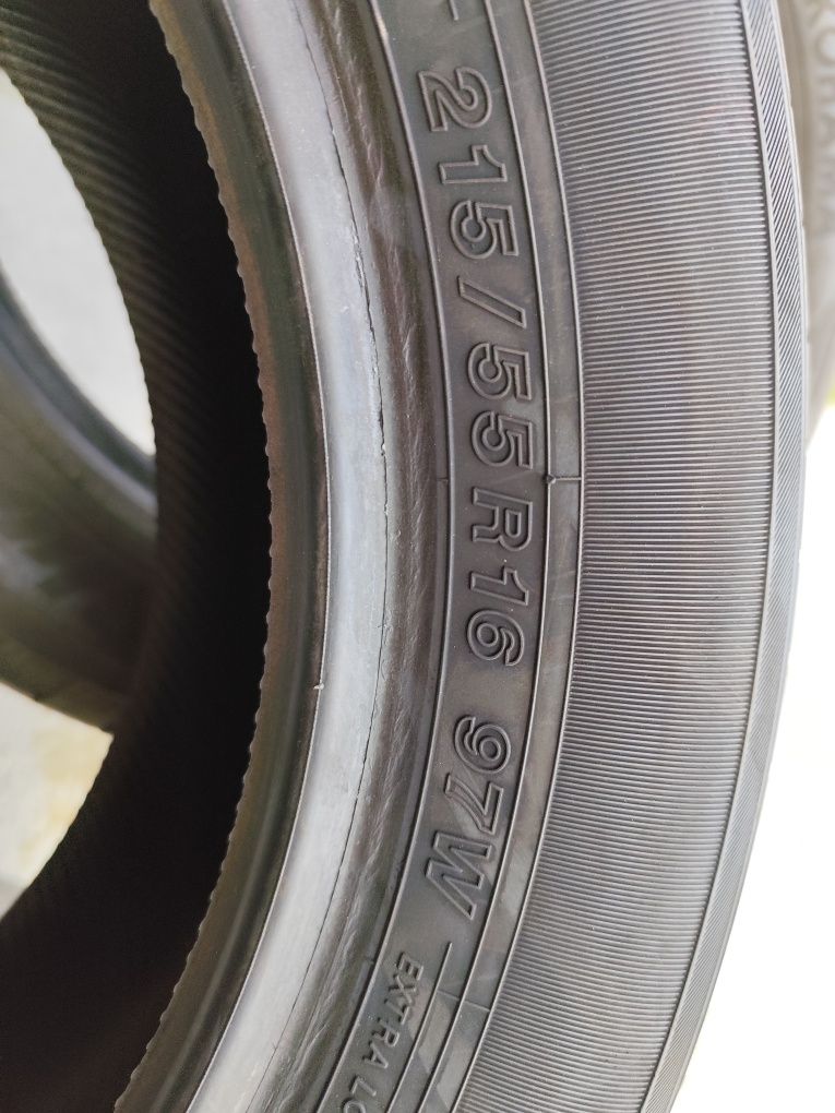 Pneus 215/55r16 Yokohama AE51 70% piso