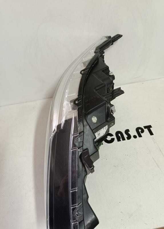 Otica Direita Nissan Qashqai II (13->)