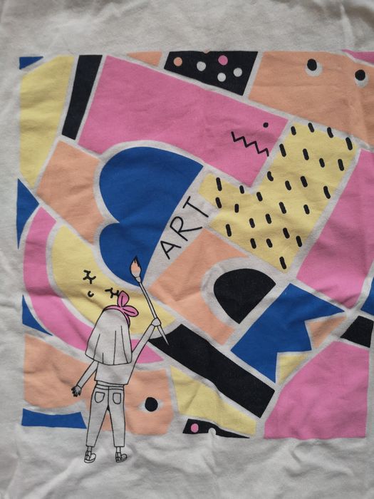 Dziecięca koszulka trykotowa z kolorową grafiką: rozm. 122