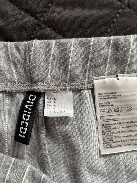 Szerokie spodnie szare z paskami